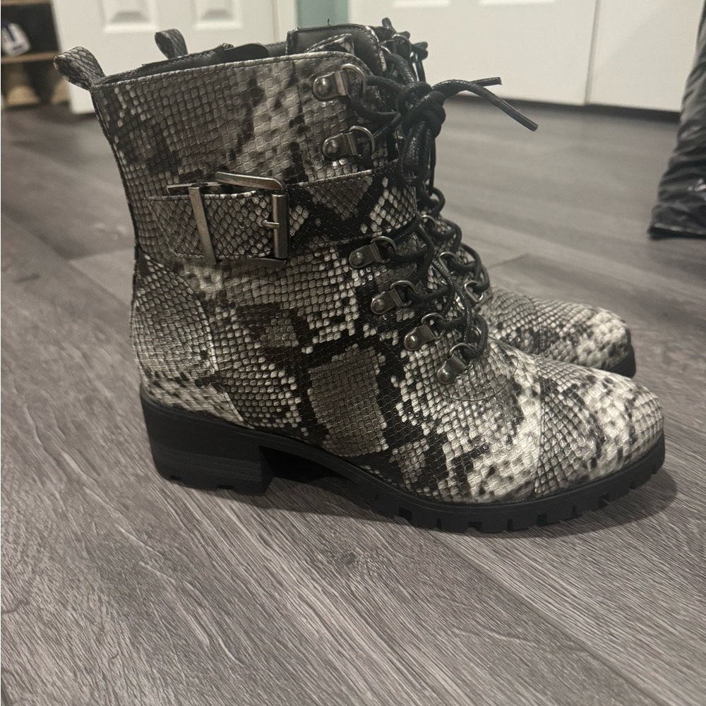 Snake print lace up boots